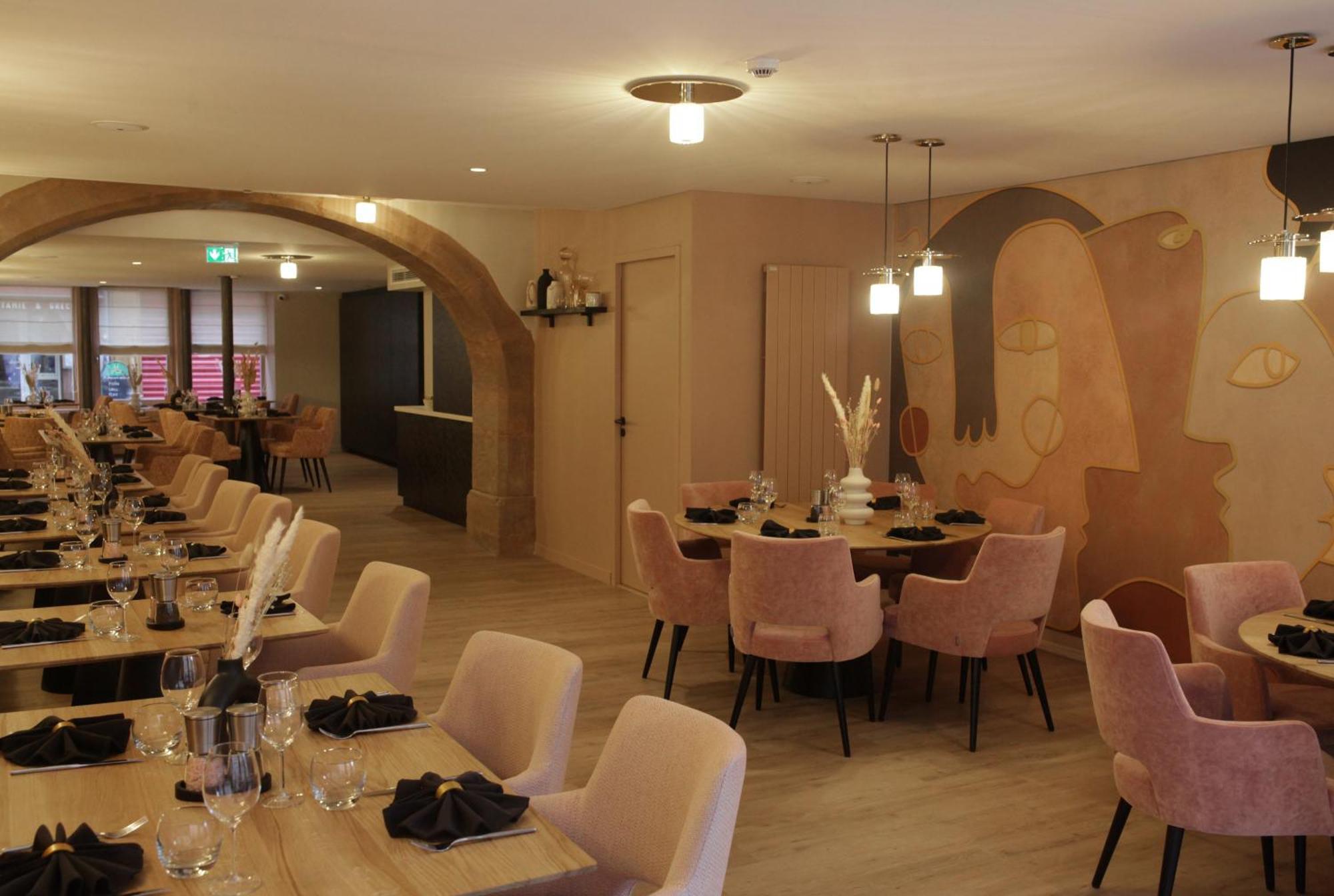 Hotel-Restaurant St-Christophe Бельфор Екстер'єр фото